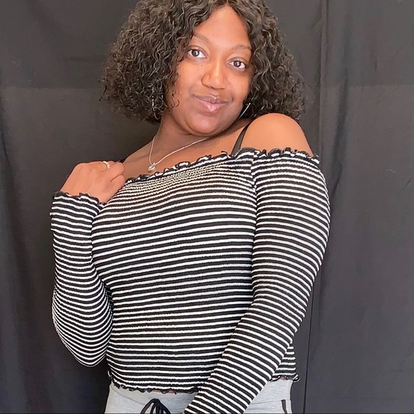 Simplicity Top - Picture 3 of 3